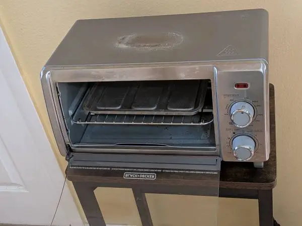 BLACK+DECKER Countertop Toaster Oven (Model TO1787SS)