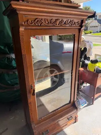 Beautiful display cabinet
