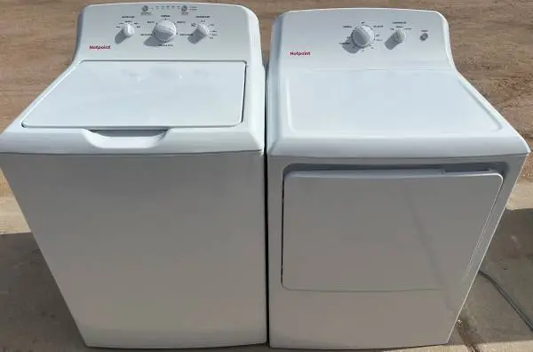 GE 4.0 cu.ft. Top Load Washer 6.2 cu. ft. vented Electric Dryer Set