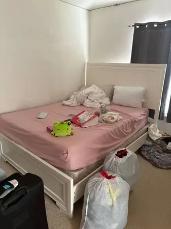 Queen bed set with vanity