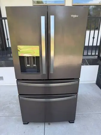 Refrigerator