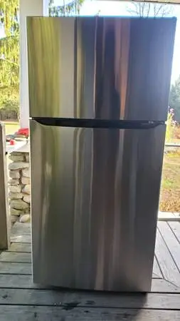 Fridge LG 33 width 24 cubic feet. Top Freezer Refrigerator