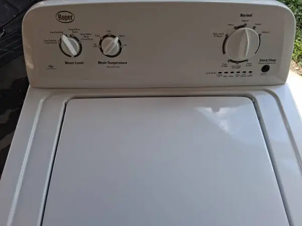 Roper(Whirlpool)washer. LIKE NEW CONDITION.