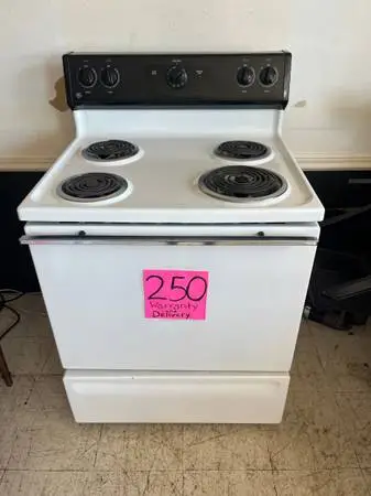 Range 30 inch electric excellent, clean, Warranty delivery call/text