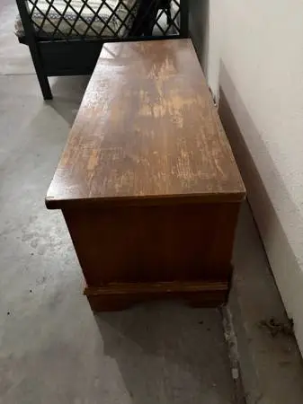Lane locking cedar chest