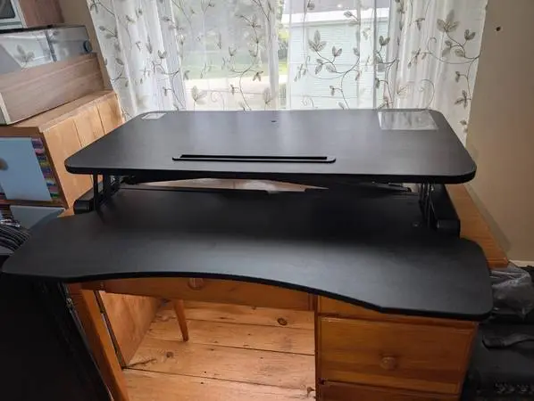 RIF6 Adjustable Height Standing Desk Converter