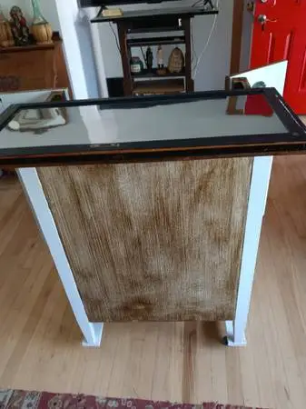 Liquor cabinet