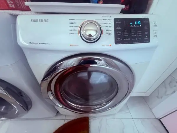 Samsung front load matching washer & gas dryer set very good condition