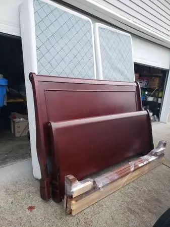 King Bed and 2 Nightstands