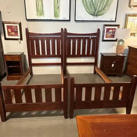 Kincaid Stonewater Twin Bed Set W/ Nightstand