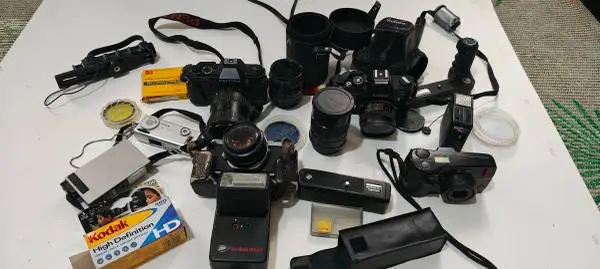 📷 📷 Photo equipment vintage cameras ,lens,photo flash...📷 📷.