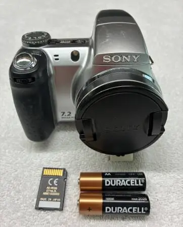 Sony Cybershot DSC-H5 7.2MP Digital Camera, 12x Zoom