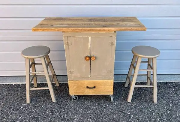 Kitchen Islands/Rm Divider/Hall Tree/Bar/Sideboard @ Creative Bargains