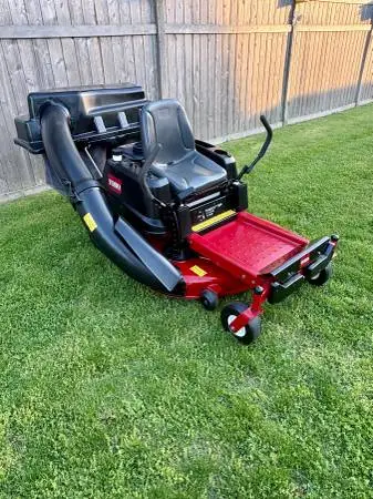 Toro 42” Zero Turn - 22Hp Kawasaki Vtwin! Double Bagger! Excellent !