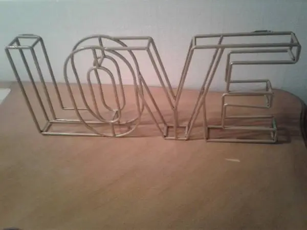 💖LOVE SIGN- Gold Metal Decor