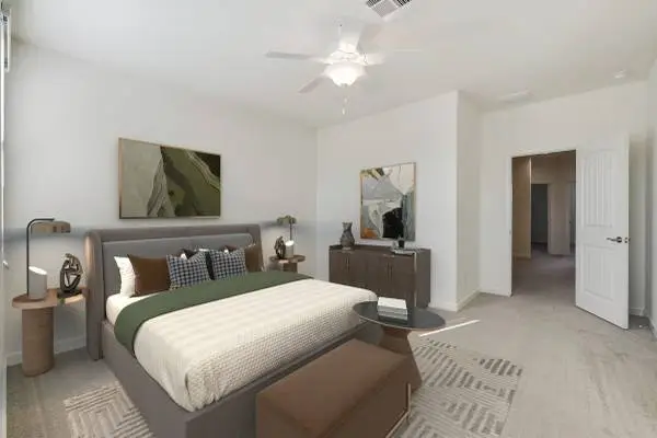 ***Lease & Enjoy FREE Rent***