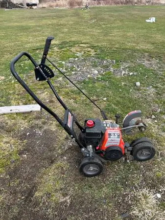 CRAFTSMAN GAS EDGER $145
