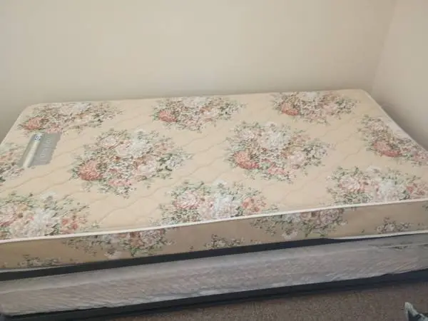 TRUNDLE BED-EXCELLENT CONDITION-USED TWICE