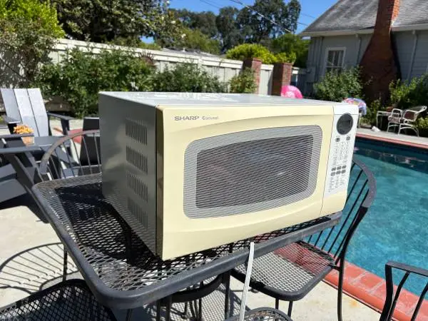Sharp Carousel Countertop Microwave