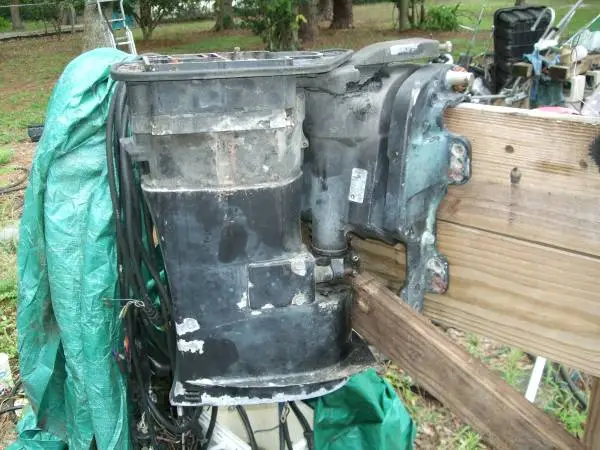 2002 MERCURY 50HP 2 STROKE PARTS MID SECTION GOOD SWIVEL