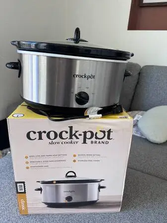 Large Crock-Pot Slow Cooker with Glass Lid - Like New
