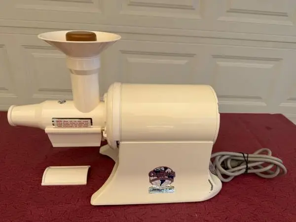 Champion Masticating Juicer