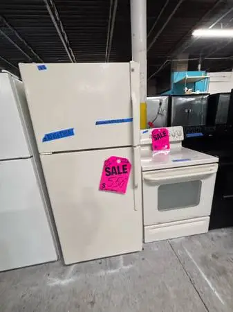 Special 2pc. Combo fridge & stove in good conditions
