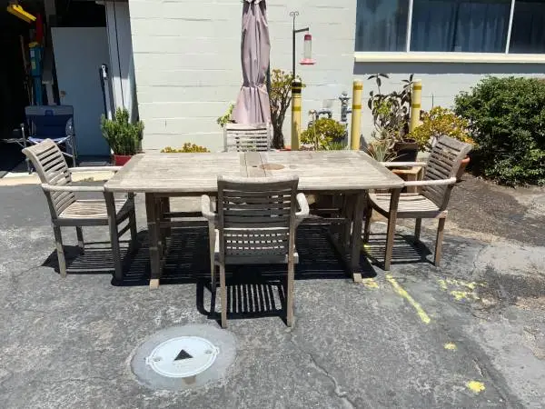 Teak patio set