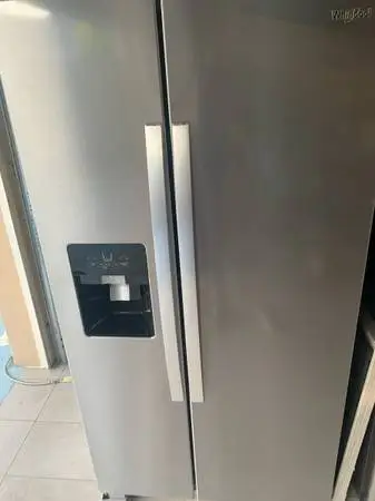 Refrigerator like new 2025