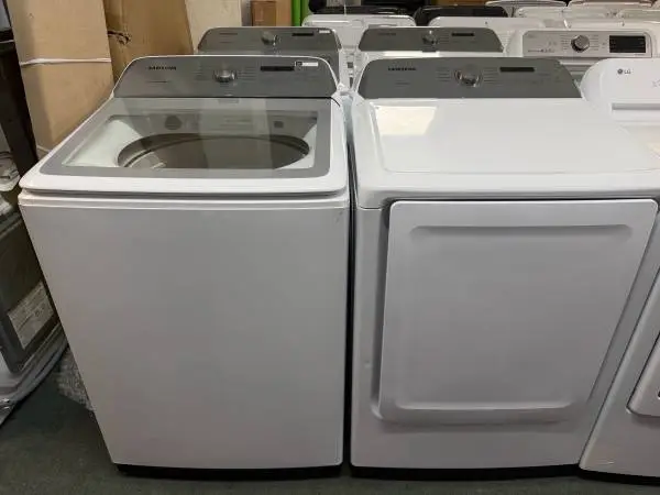 Washer and dryer set made by Samsung