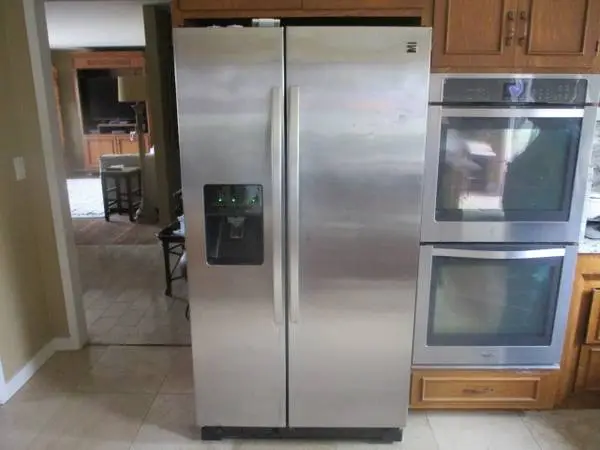 Kenmore side by side refrigerator with ice maker and water