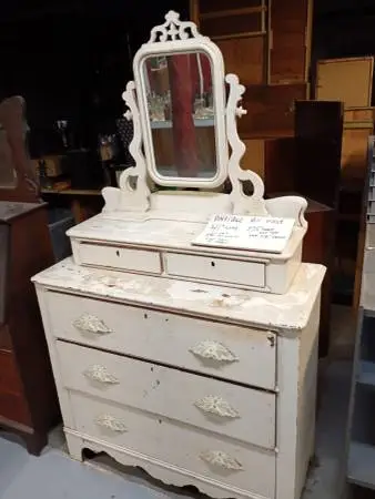 Vintage dresser easy project or keep as is