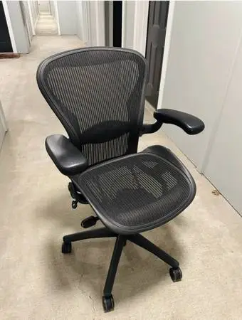 Herman Miller Aeron Size B fully loaded in perfect condition