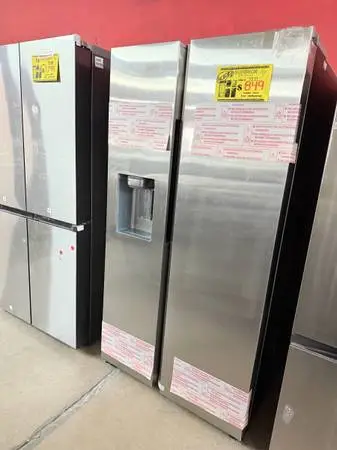 SAMSUNG SIDE BY SIDE FRIDGE