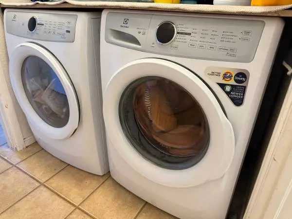 Electrolux front load washer & electric dryer for sale.