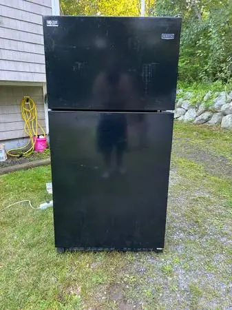 Maytag Black Top Freezer Refrigerator – Works Perfect