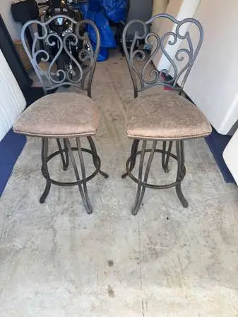 Set of 2 Swivel Metal Bar Stools