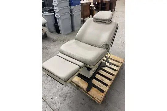 Midmark 75L Procedure Chair #75-016, 115VAC, 50-60hZ, 12AMPS