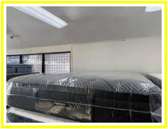 KING SIZE SIMMONS BEAUTYREST BLACK SERIES 3 PILLOW MATTRESS & BOX BED