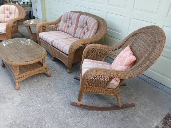 6 PIECE HIGH END OUTDOOR PATIO CONVERSATION SET