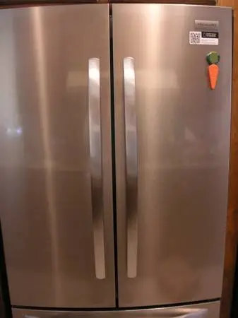 REFRIGERATOR