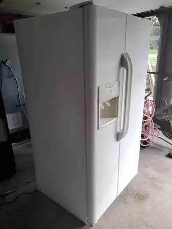 Refridgerator (good condition)