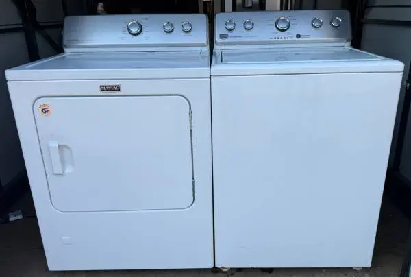 Maytag Centennial Washer & GAS Dryer Set, White - Matching Pair