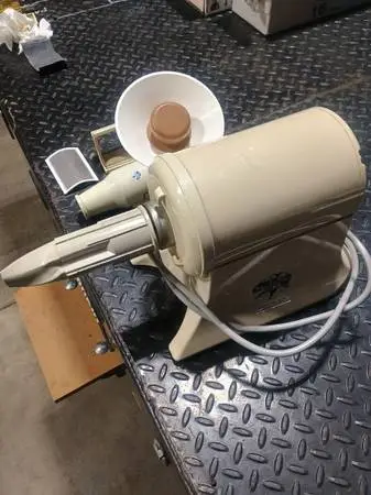 Champion Juicer