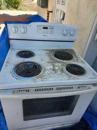 Eltric stove
