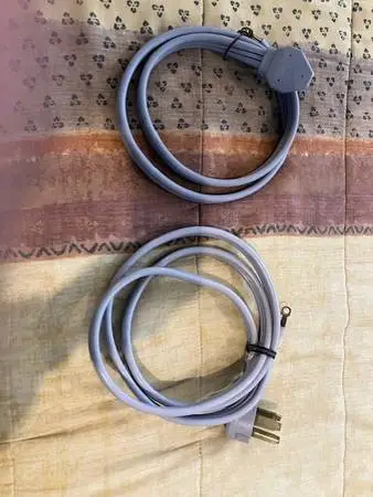 2 THREE PRONGS ELECTRIC DRYER CORDS
