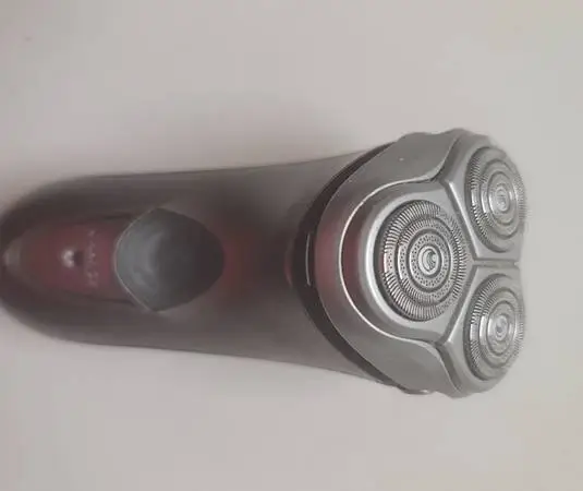 Razor - Norelco – Rechargeable - With Charger 💈 Works Like New