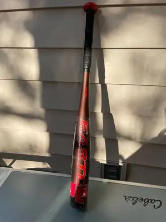Tee ball bat, Easton model TB8, size 26” weight 16 oz