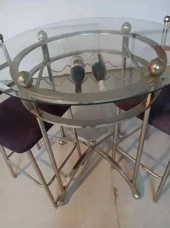 HI TOP TABLE & CHAIRS