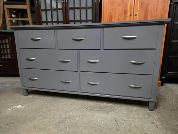 Modern Gray 7 Drawer Dresser